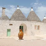 Trulli Petralux In Valle D'itria Villa Ostuni