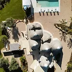 Trulli Petralux In Valle D'itria Ostuni